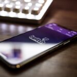 Ein Telefon, das die Twitch-App lädt.