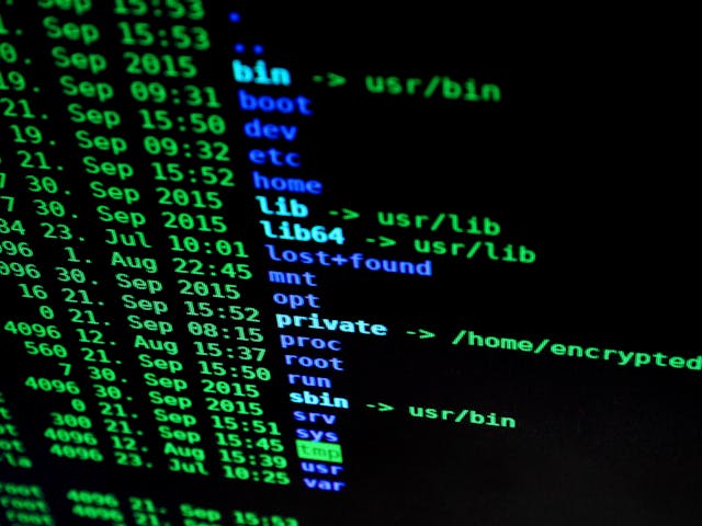 Códigos informáticos en una pantalla.