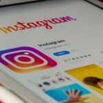 L'application Instagram dans l'app store d'un smartphone.